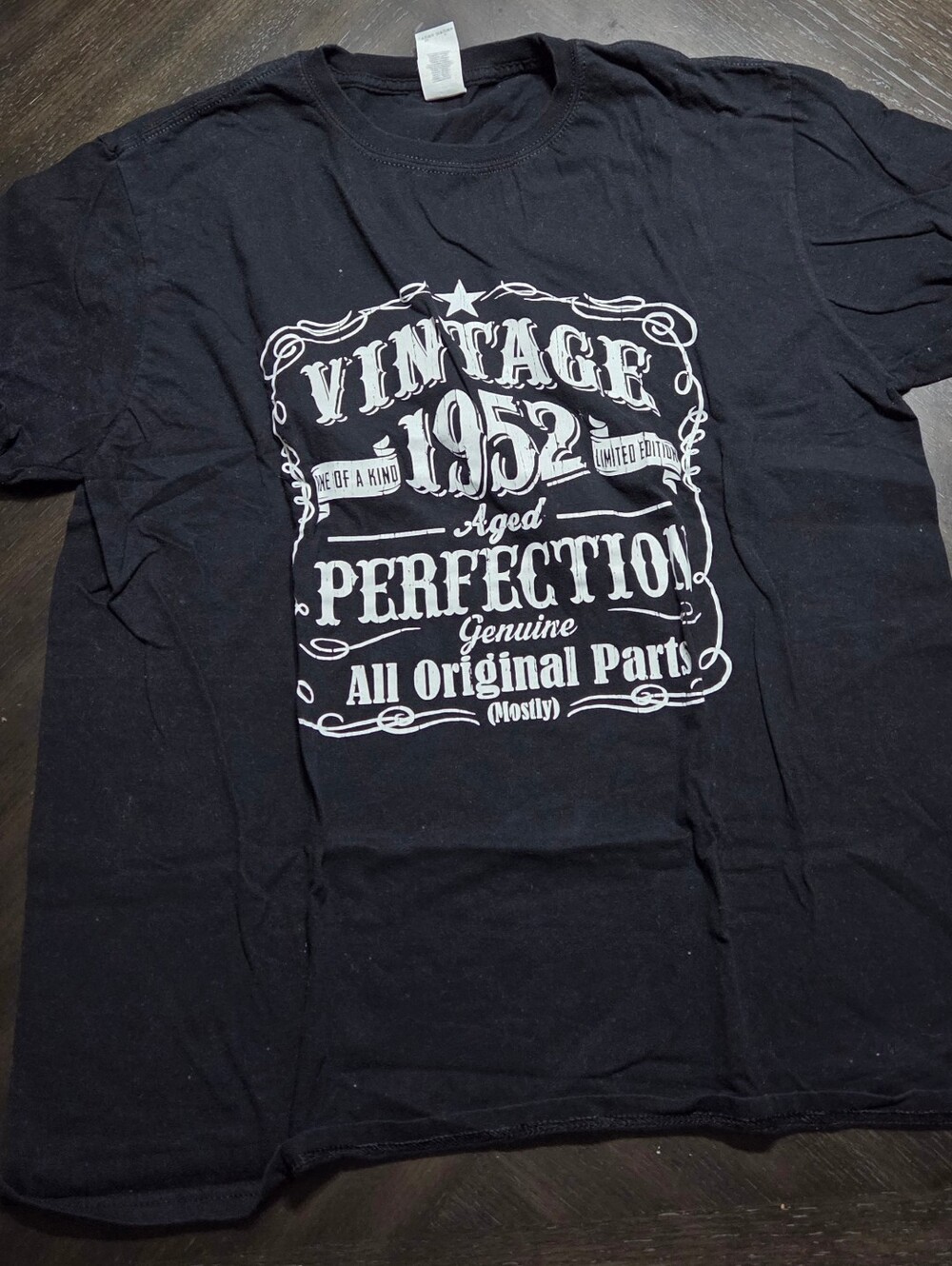 Vintage 1952 Aged to Perfection Graphic T-Shirt – Size Large